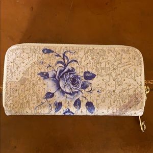 Nicole Lee Wallet- Beige / Floral